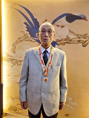 칭다오에 거주하는 이윤근 노전사 건국 70주년 기념장 수상
