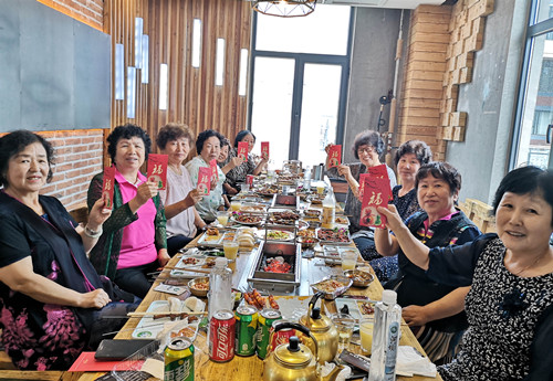 연변의 8.15노인절문화 칭다오서 꽃 피워간다