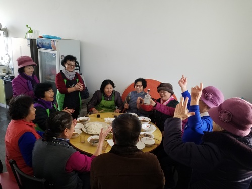 옌타이시조선족노인협회 래산구분회 연말 총회 진행