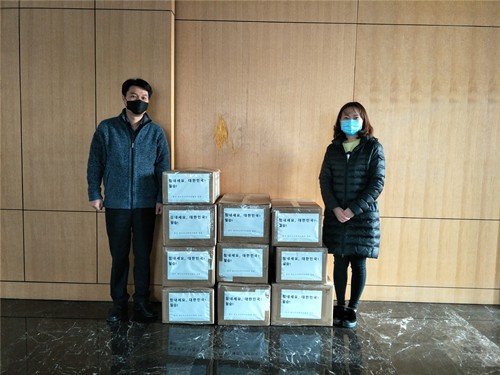 청도조선족여성협회 주칭다오한국총영사관에 2만장 마스크 기부