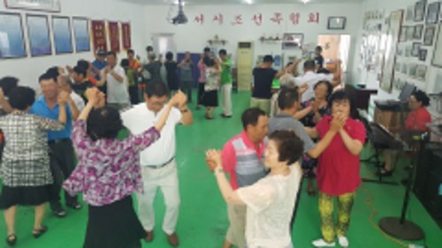 라이시시 조선족기업협회, 노인협회에 무료로 활동장소 마련
