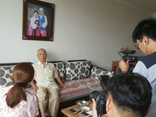 대중을 위한 일이라면 쉬지 않고 뛰는 노전사---이윤근