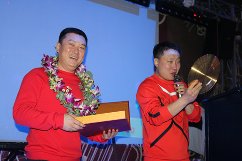 칭다오조선족배드민턴협회 건우팀 송년회 개최