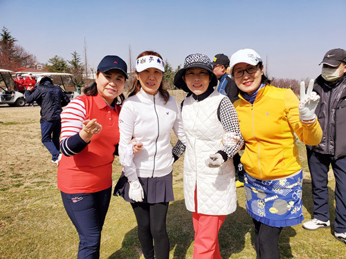 70멍멍이팀 첫 골프행사 개최