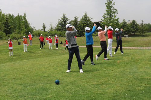 칭다오조선족골프협회 2021년 제1회 ‘회장컵’ 골프대회 진행