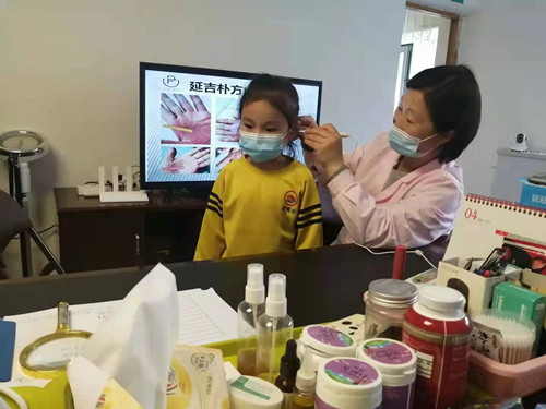 연길박방중의진료소 어린이날 맞아 무료 진료