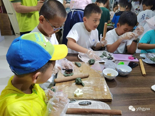 옌타이한글학교, 쑥떡 만들기 전통문화 체험 실시