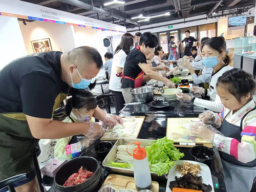 웨이하이서 한식요리 체험 행사 진행